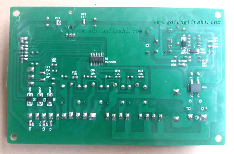 自動門風(fēng)淋室控制器輸出板背面 自動門風(fēng)淋室控制器輸出板背面