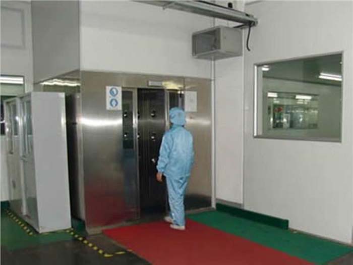 風(fēng)淋室的標準風(fēng)速范圍在20至30米/秒之間。