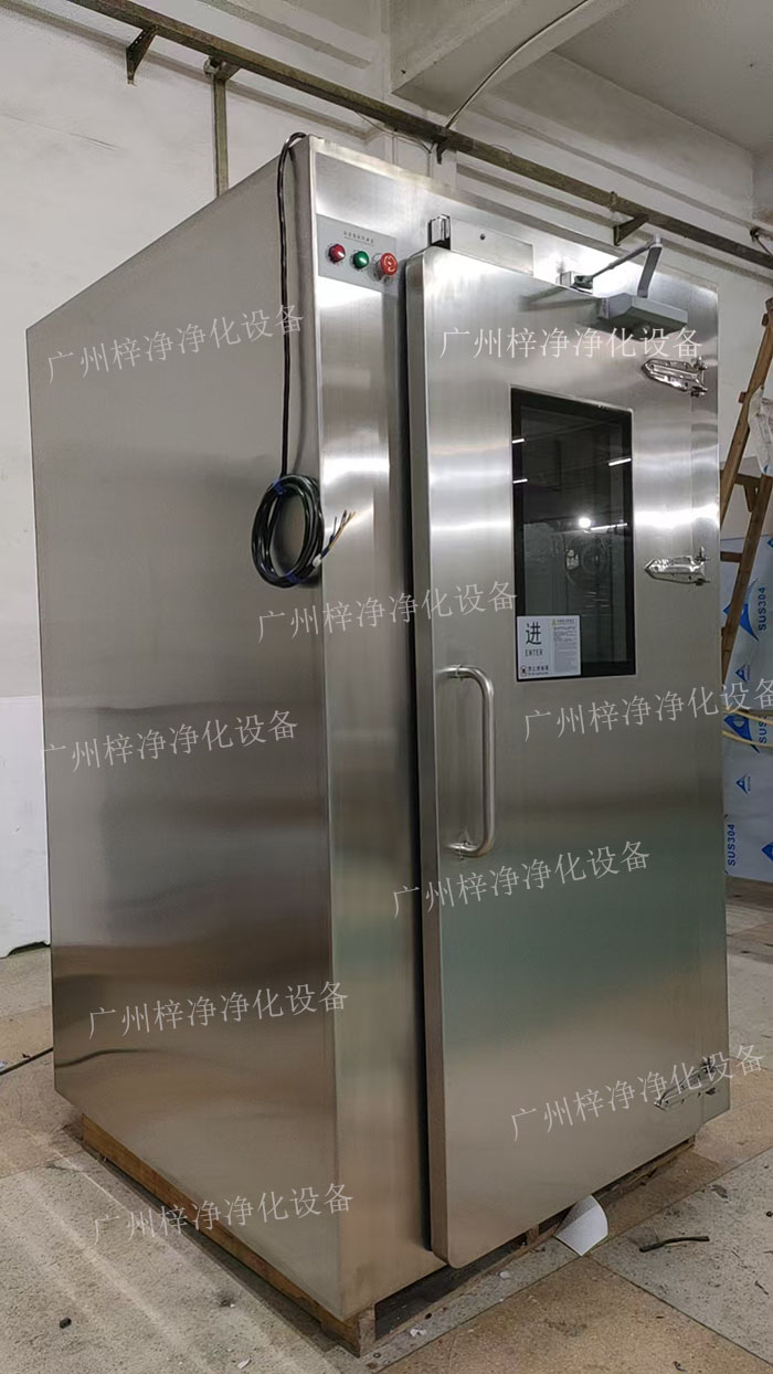 高端滿焊接風(fēng)淋室產(chǎn)品外觀 高端滿焊接風(fēng)淋室產(chǎn)品外觀