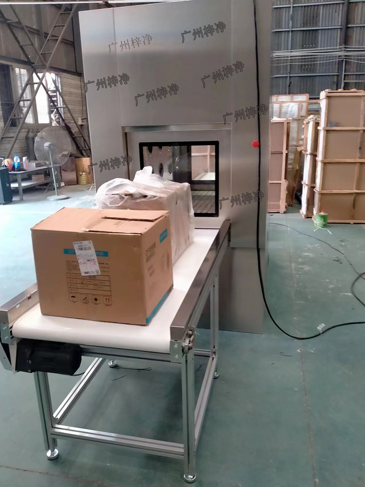 輸送線風淋傳遞窗與輸送線貨淋室是潔凈室中用于物品傳遞和空氣凈化的關鍵設備。