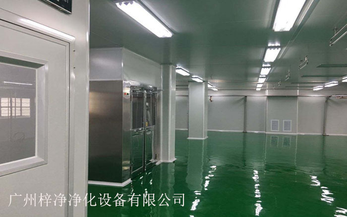 風(fēng)淋室安裝在潔凈室入口是確保潔凈室、提高工作效率和保障人員安全的重要措施。