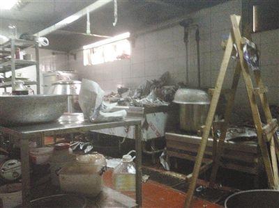 漢麗軒烤肉超市昌平店的后廚環(huán)境。
