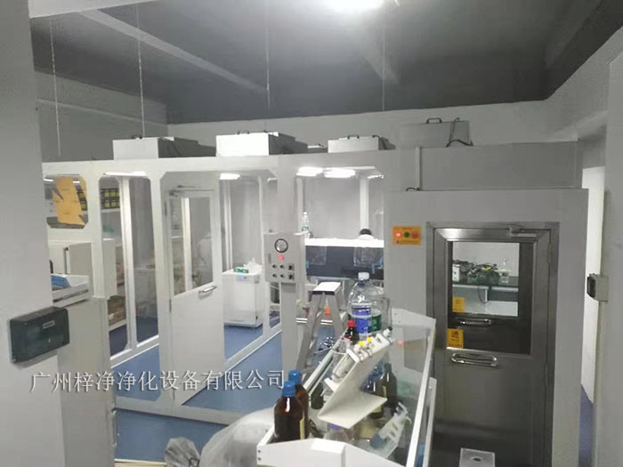 風淋室、傳遞窗、潔凈棚在半導(dǎo)體行業(yè)無塵室的要求